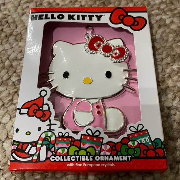 HK COLLECTIBLE with🎀 European Crystals - Picture 2 of 4